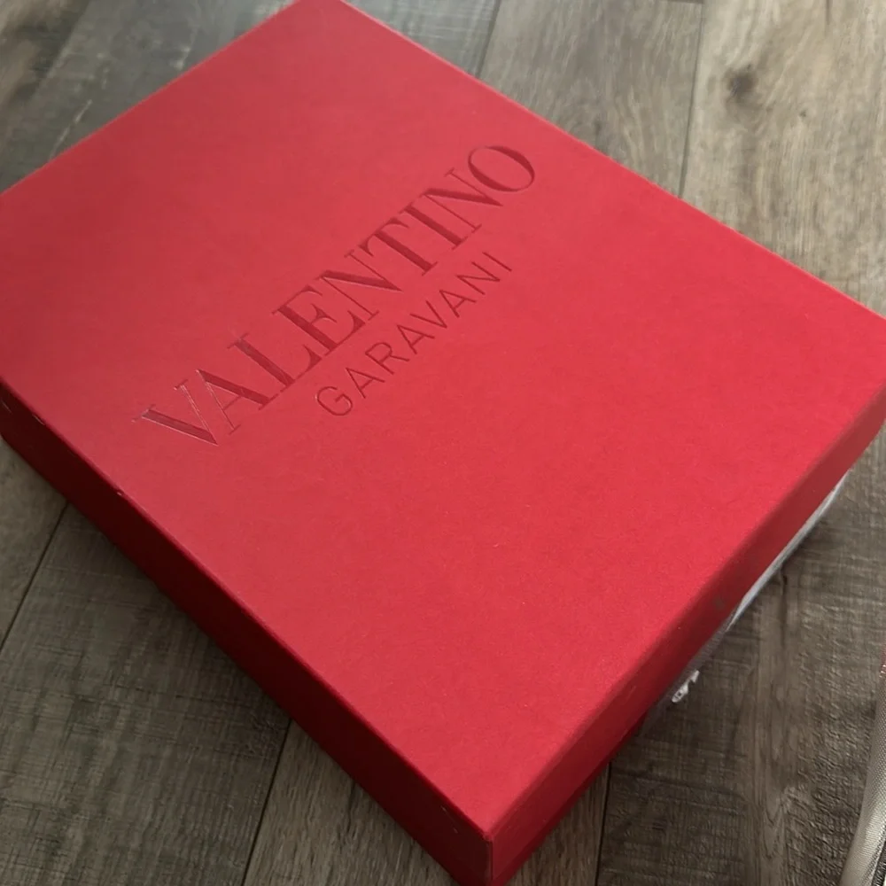 Valentino Alcove metallic gold Rockstud mesh heels size 37 like new worn 1x IOB - Picture 9 of 9